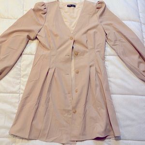 Long Sleeved Light Weight Dress!